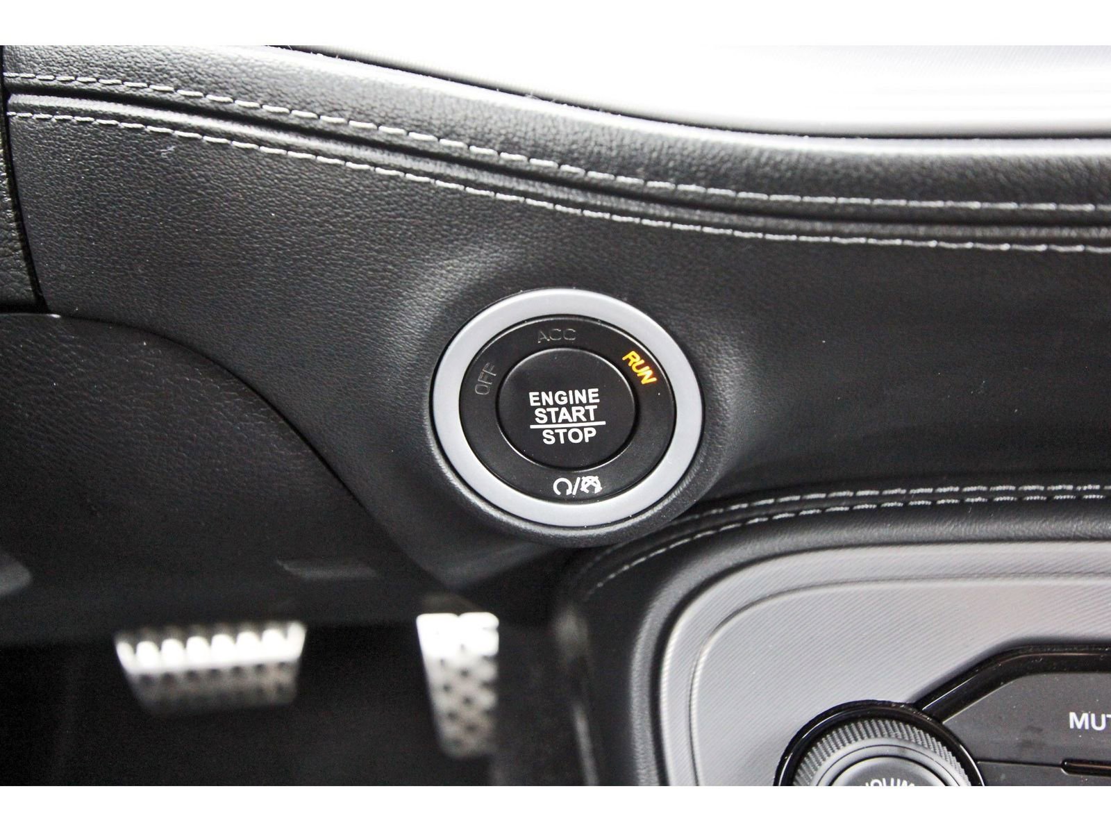 Used 2023 Dodge Challenger R/T w/ Plus Package image 21