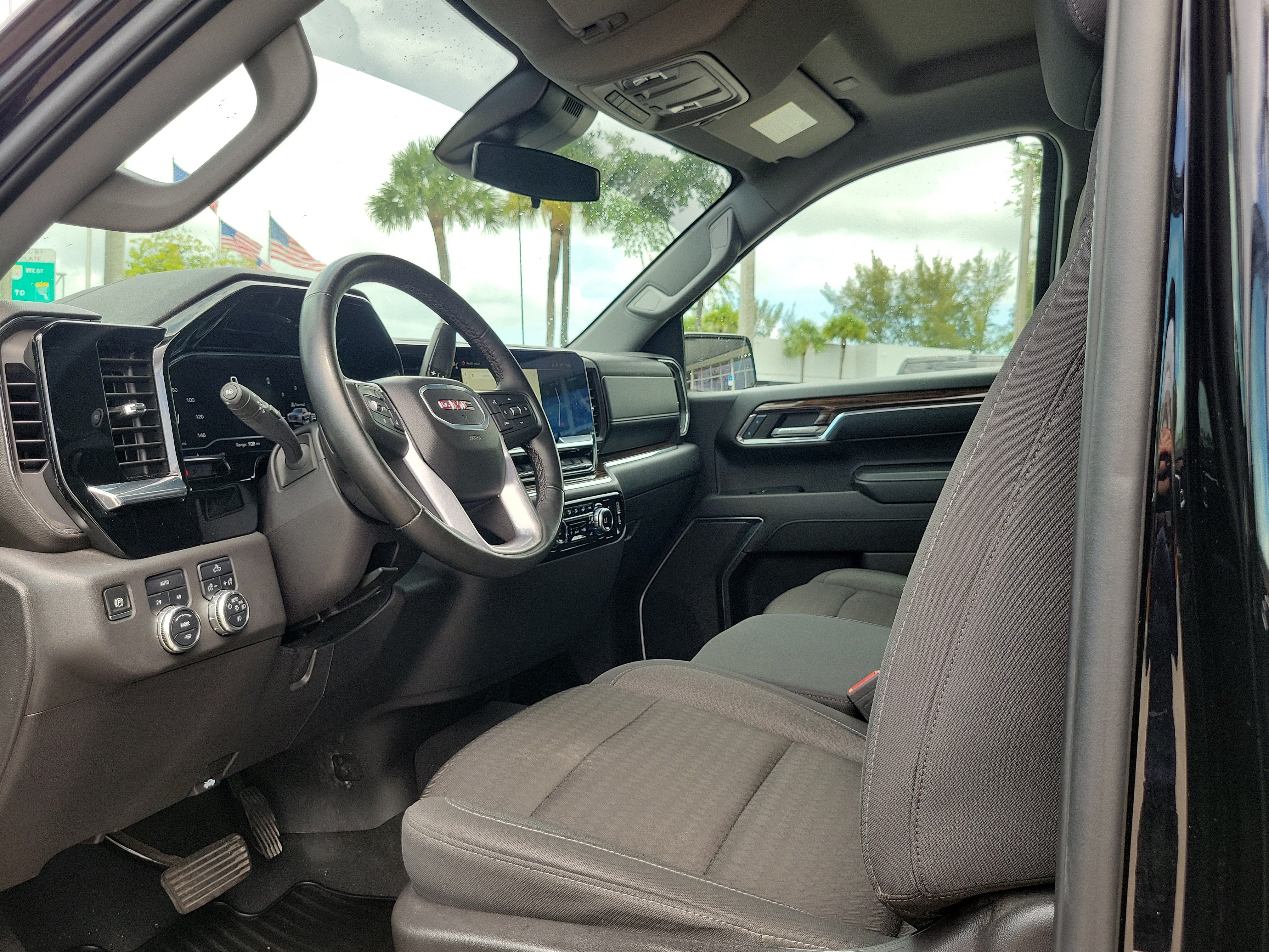 Used 2024 GMC Sierra 1500 Elevation AWD/4WD image 12