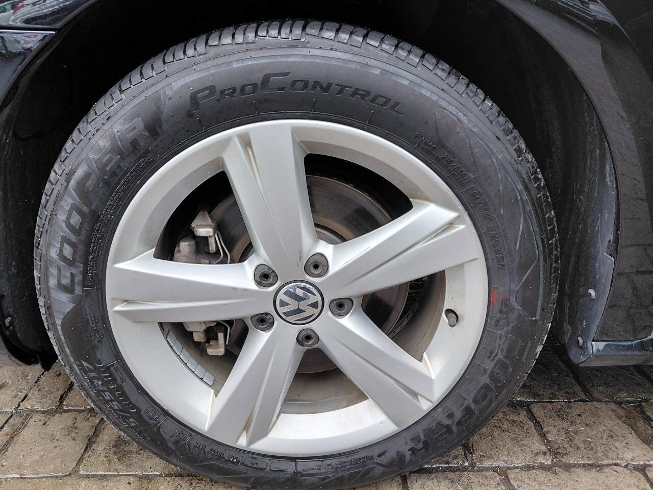 Used 2013 Volkswagen Passat TDI SE image 9