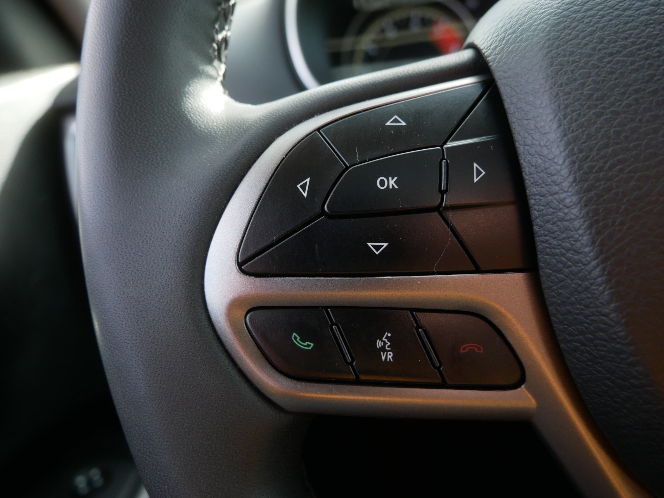 Used 2022 Jeep Cherokee Limited image 28