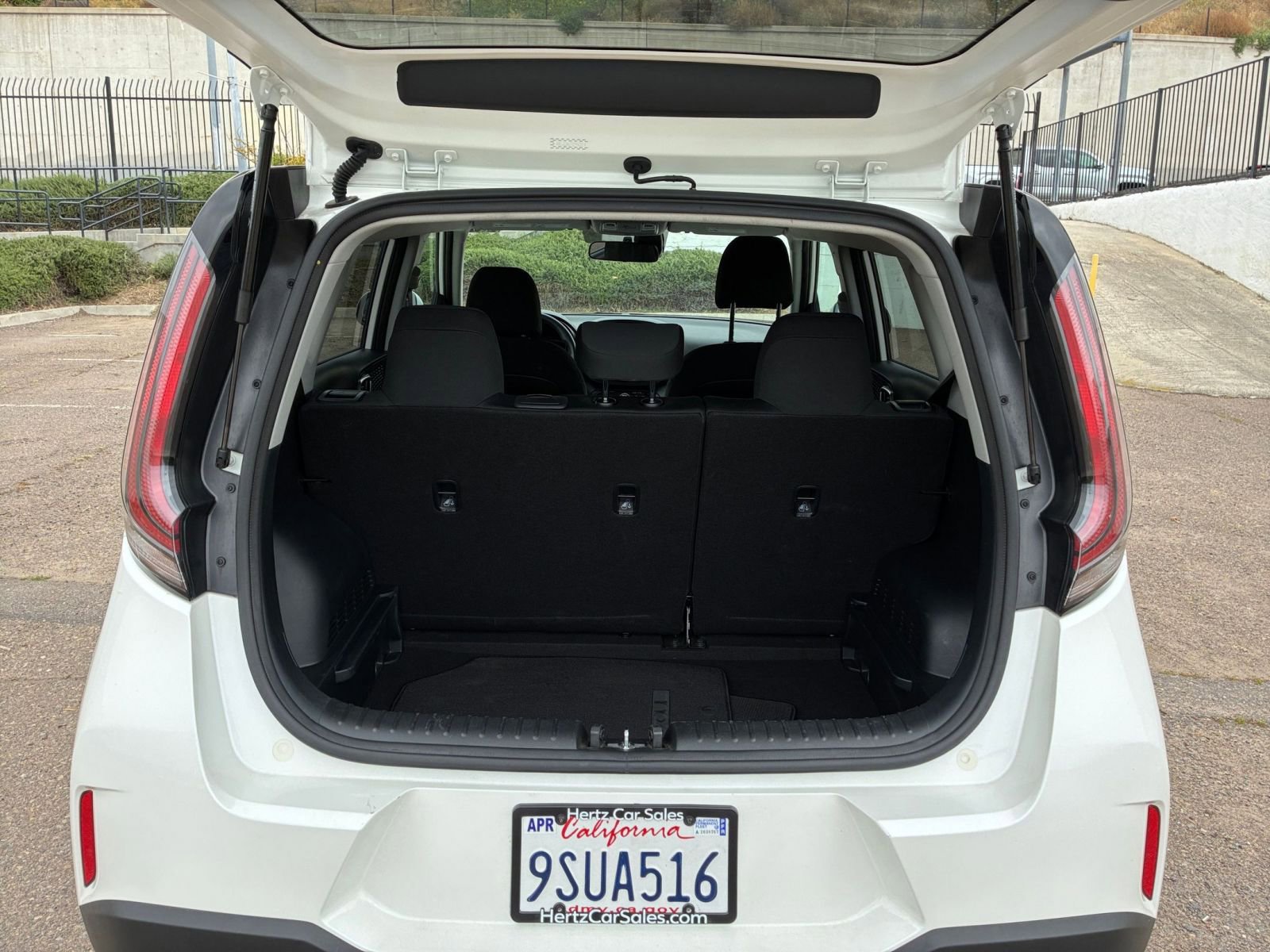 Used 2025 Kia Soul LX w/ LX Technology Package image 29