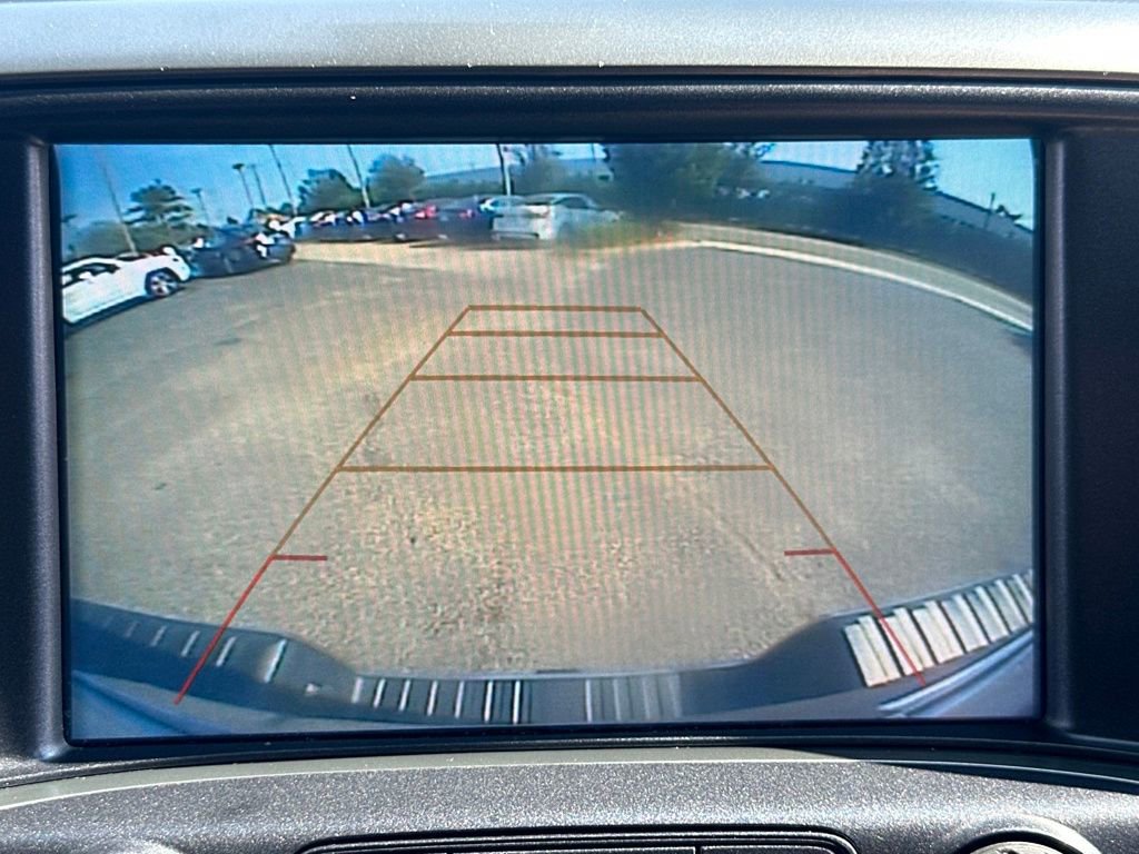 Used 2018 Chevrolet Silverado 1500 LT w/ LT Eassist Package image 29