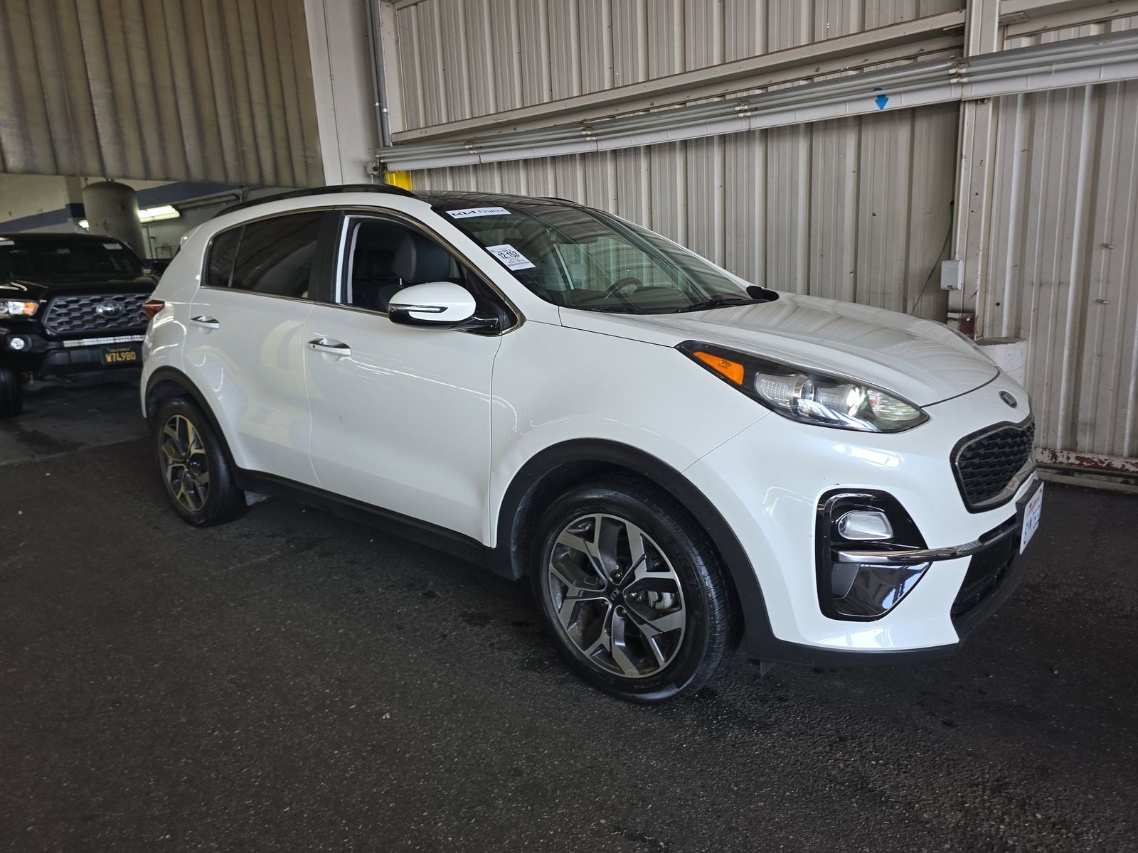 Used 2022 Kia Sportage EX FWD image 4