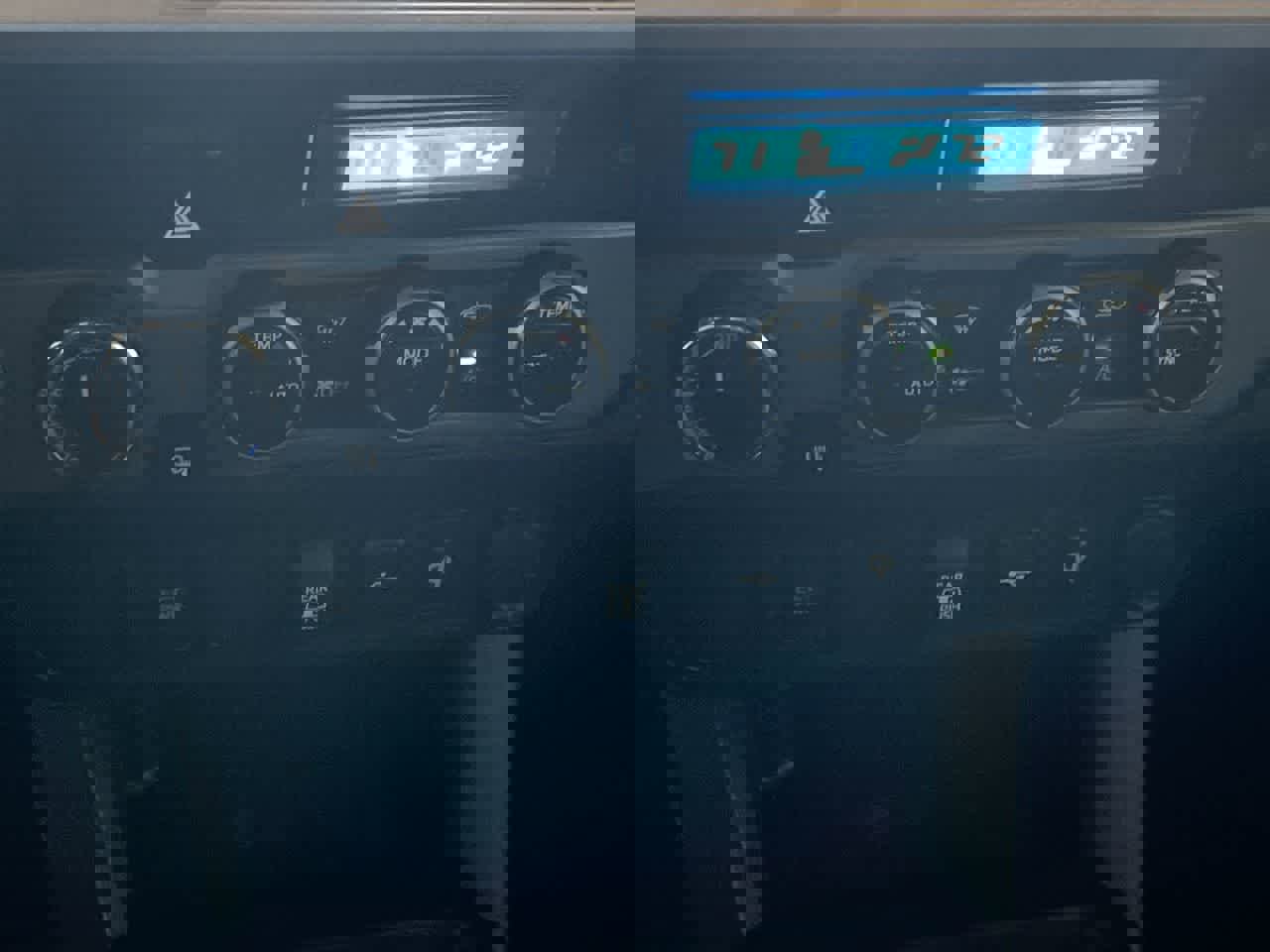 Used 2023 Toyota Tacoma TRD Off-Road image 19