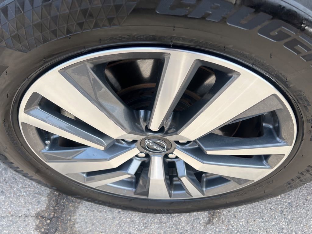 Certified 2024 Nissan Pathfinder SL image 43