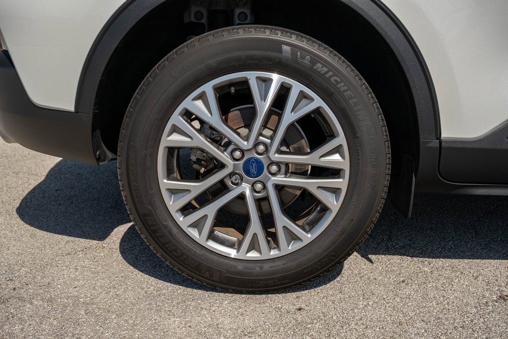 Used 2022 Ford Escape SEL image 9