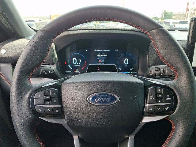 Used 2025 Ford Explorer ST-Line w/ Premium Package AWD/4WD image 22