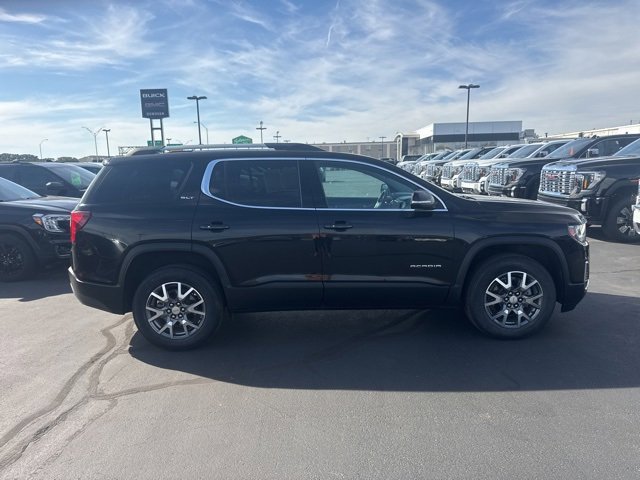 Used 2023 GMC Acadia SLT video 2