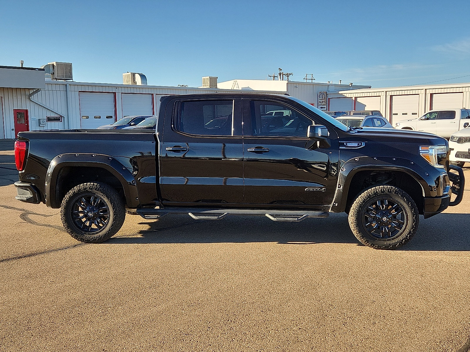 Used 2022 GMC Sierra 1500 AT4 w/ AT4 Preferred Package image 5