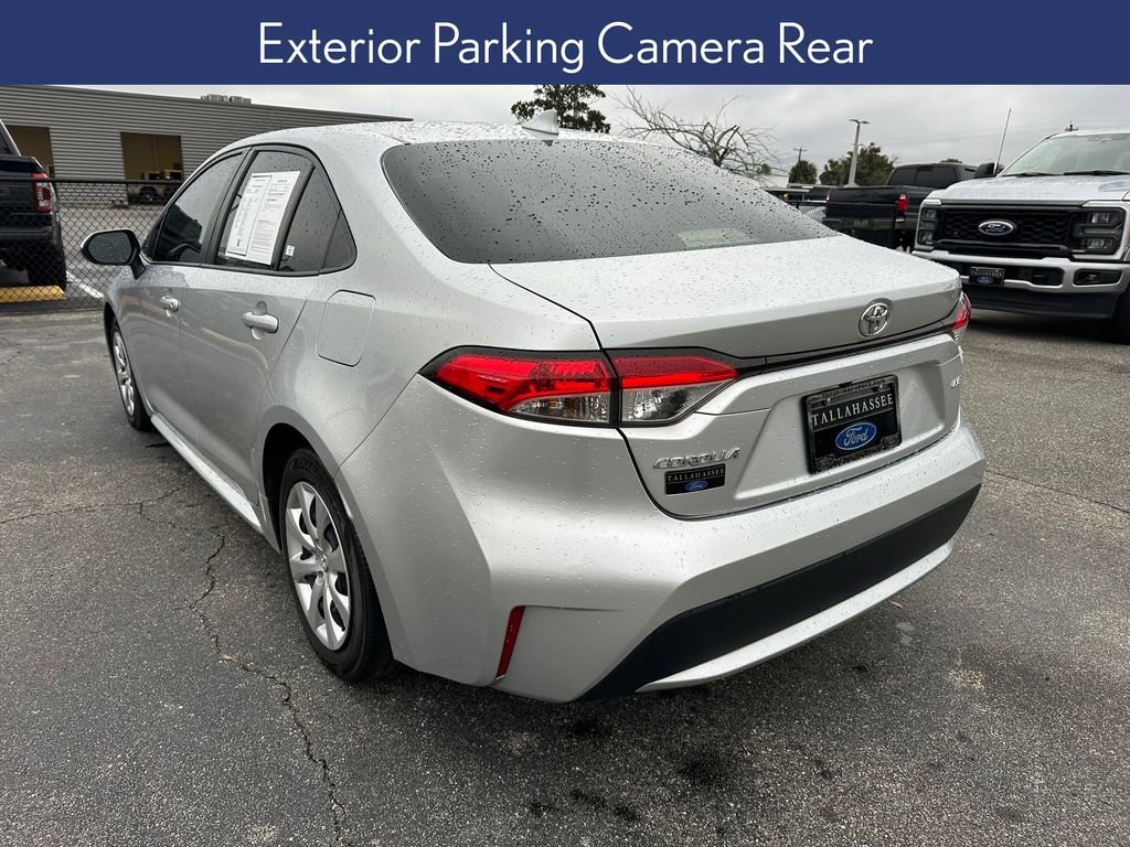 Used 2022 Toyota Corolla LE image 3