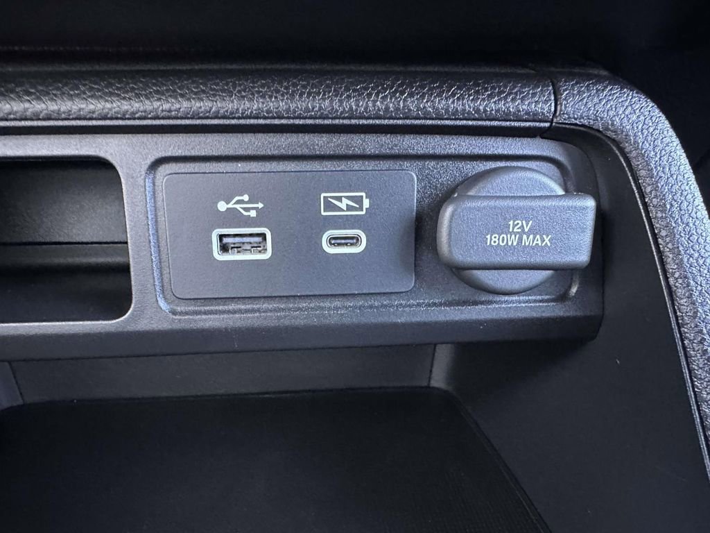 Used 2023 Honda Pilot Sport image 26