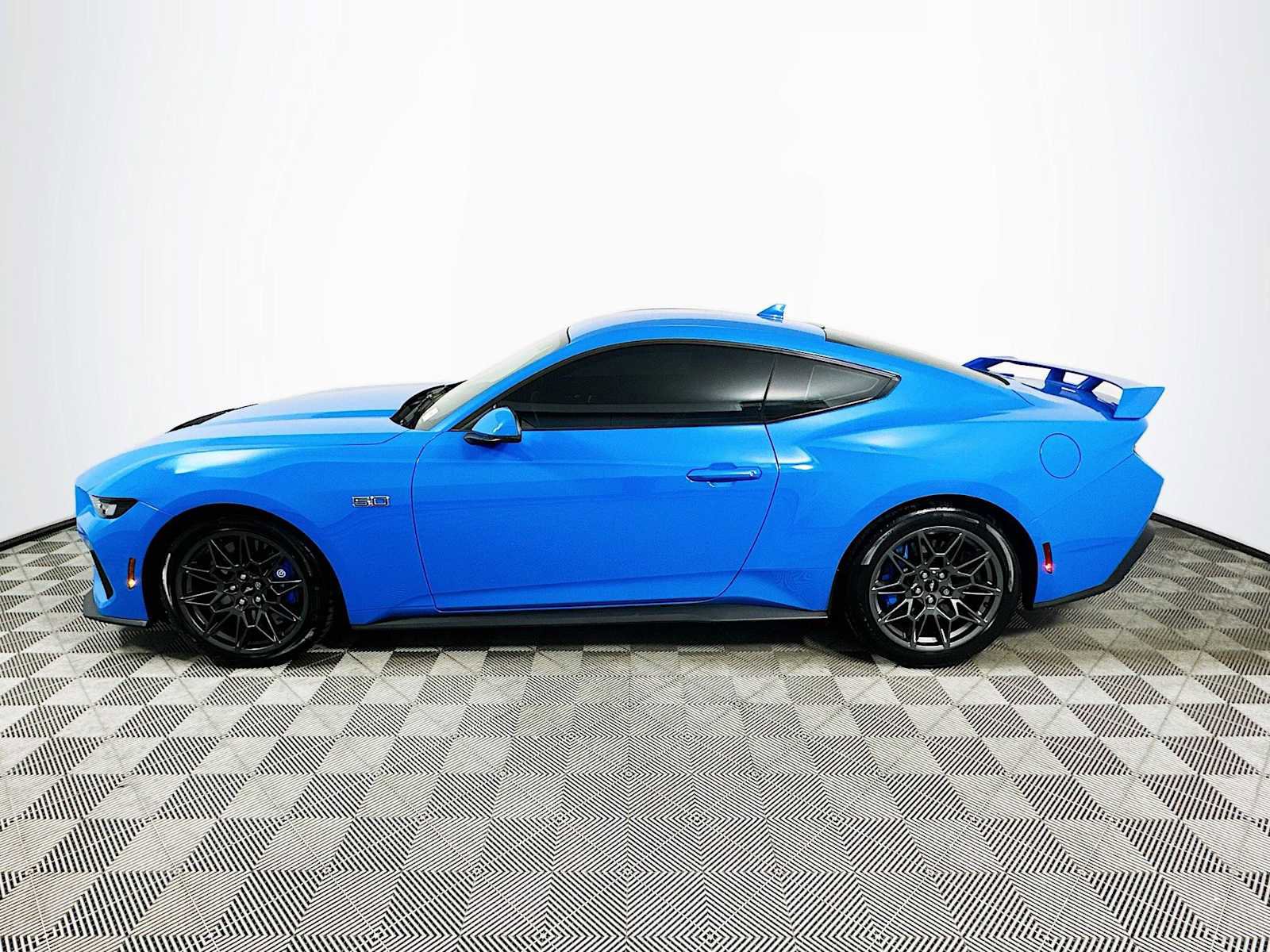 Used 2024 Ford Mustang GT Premium w/ GT Performance Package RWD image 4