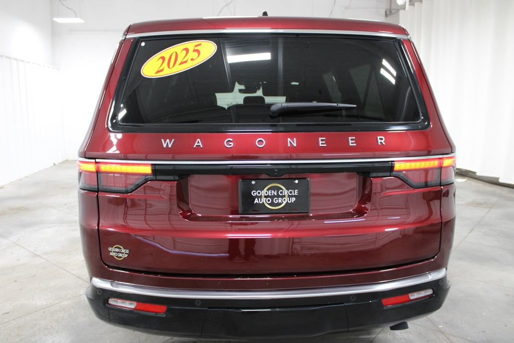Used 2025 Jeep Wagoneer L Series II w/ 8-pass Seating Package image 8
