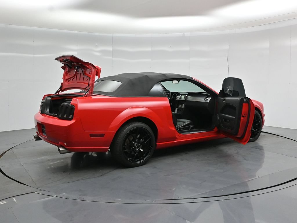 Used 2006 Ford Mustang GT Premium RWD image 4