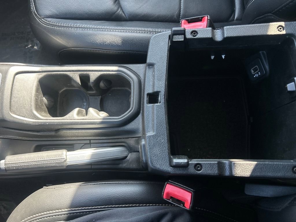 Used 2018 Jeep Wrangler Unlimited Sahara w/ Cold Weather Group image 23