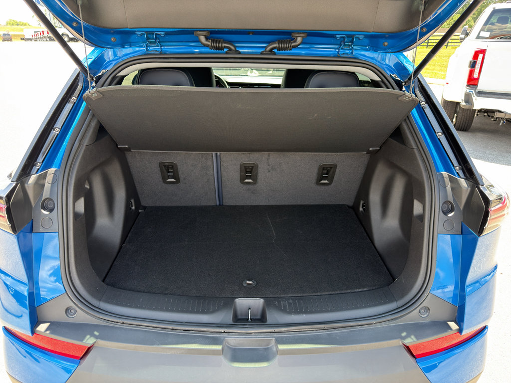 Used 2022 Chevrolet Bolt EUV LT w/ Convenience Package FWD image 22