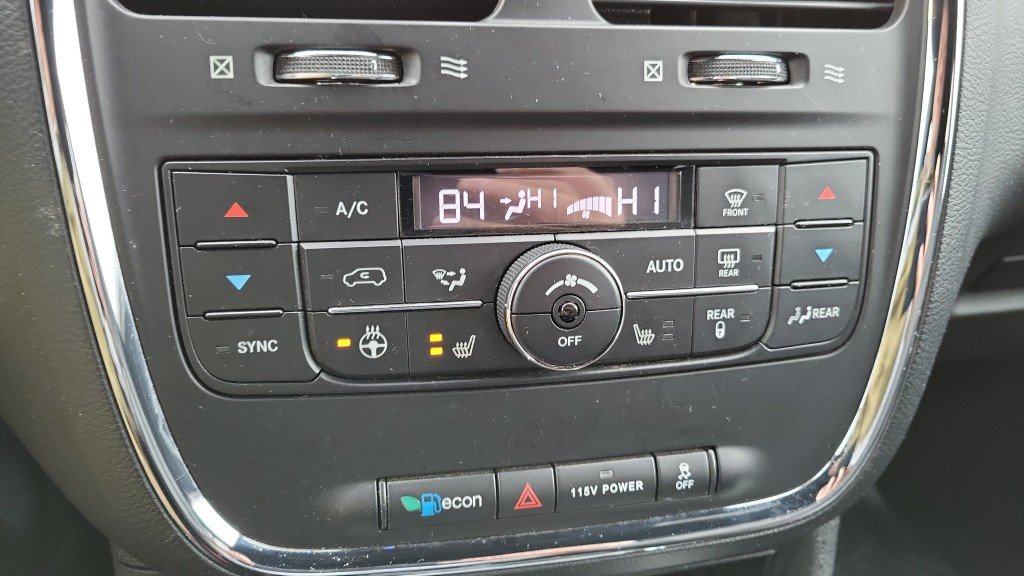 Used 2017 Dodge Grand Caravan GT FWD image 31