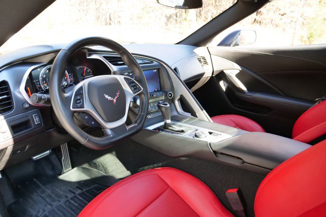 Used 2019 Chevrolet Corvette Stingray Convertible w/ 1LT image 2
