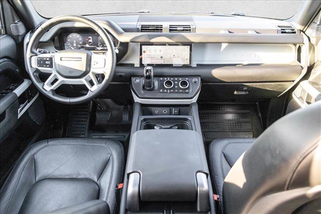 Used 2024 Land Rover Defender 110 S image 21