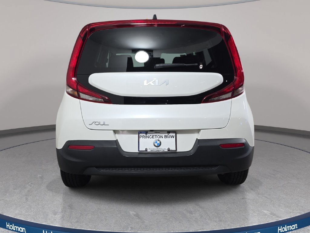 Used 2022 Kia Soul LX w/ Technology Package FWD image 7