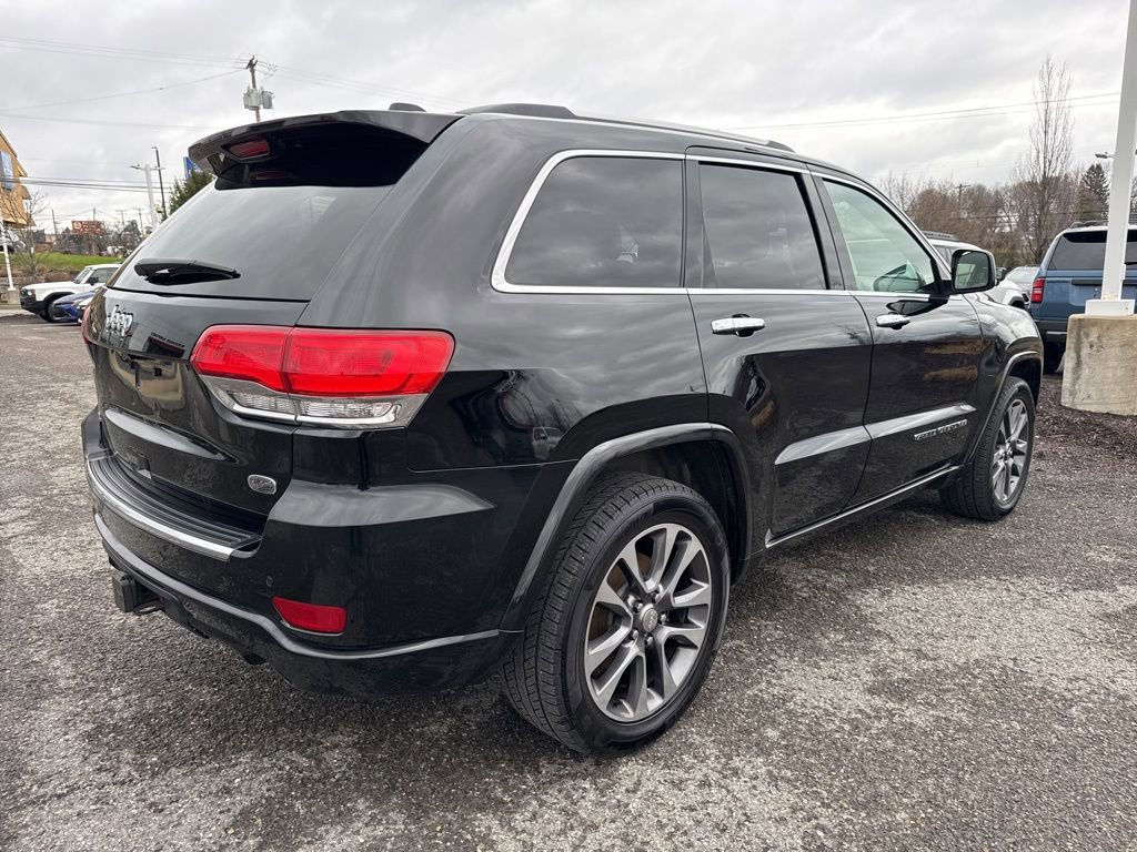 Used 2017 Jeep Grand Cherokee Overland AWD/4WD image 5