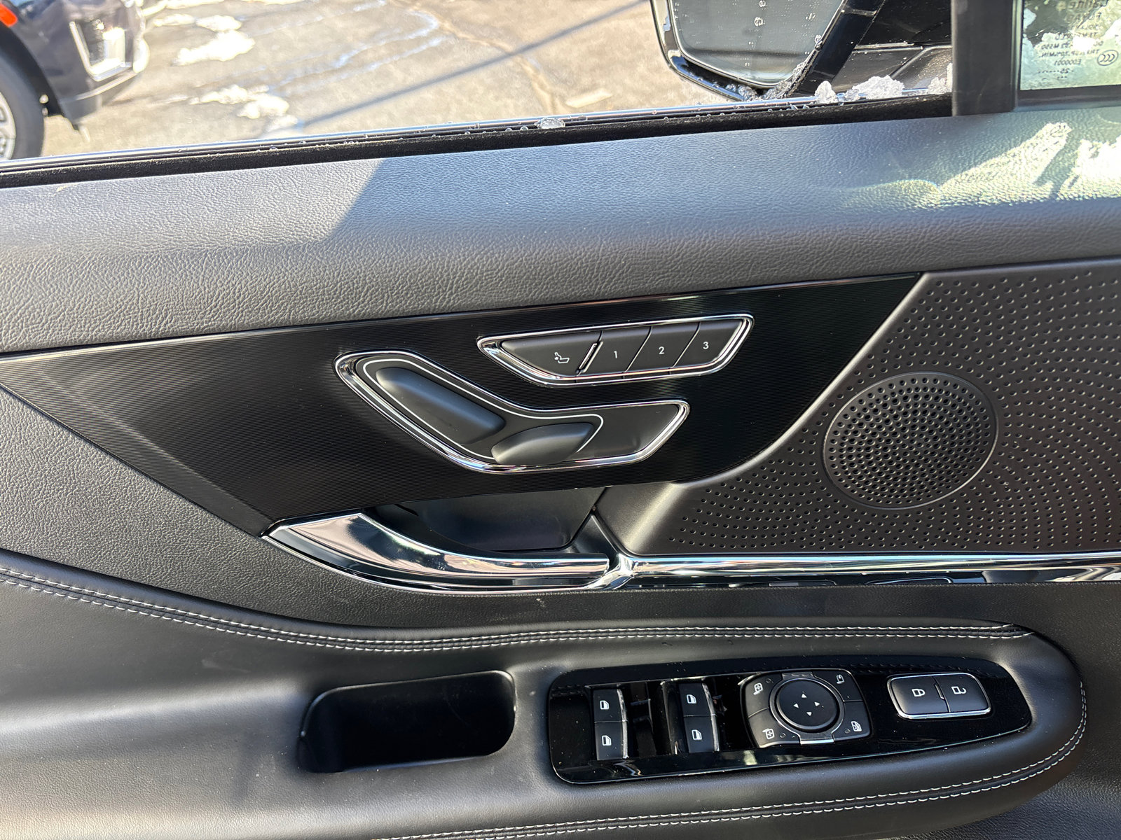 New 2026 Lincoln Corsair Premiere image 12