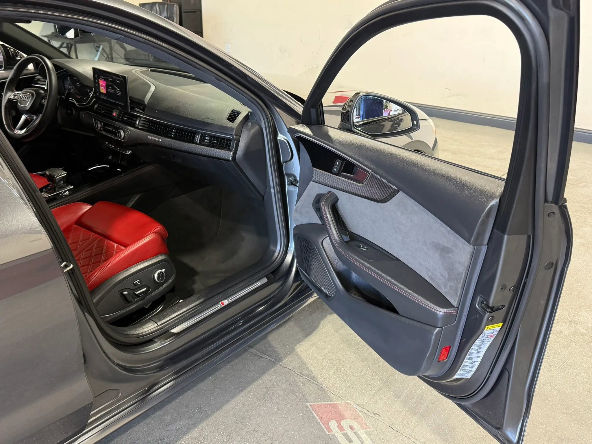 Used 2021 Audi S4 Premium Plus w/ Premium Plus Package AWD/4WD image 19