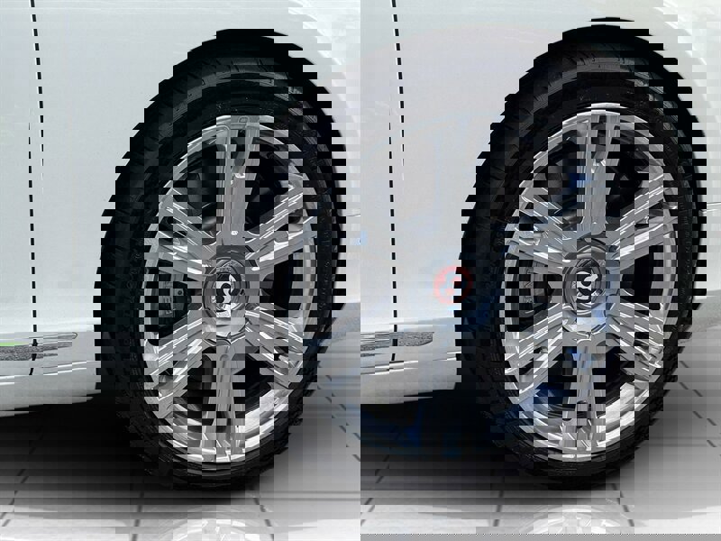 Used 2015 Bentley Continental GT image 16