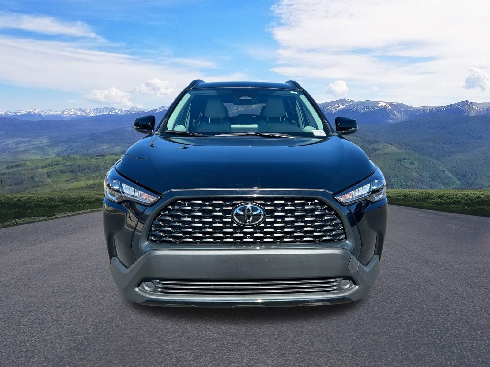 Certified 2025 Toyota Corolla Cross LE image 8