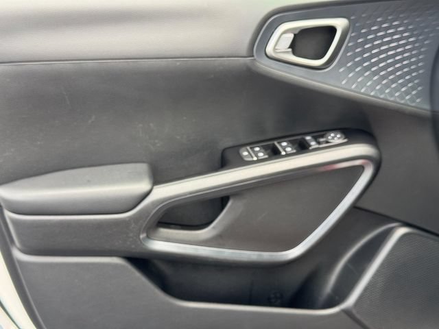 Used 2022 Kia Soul GT-Line FWD image 14