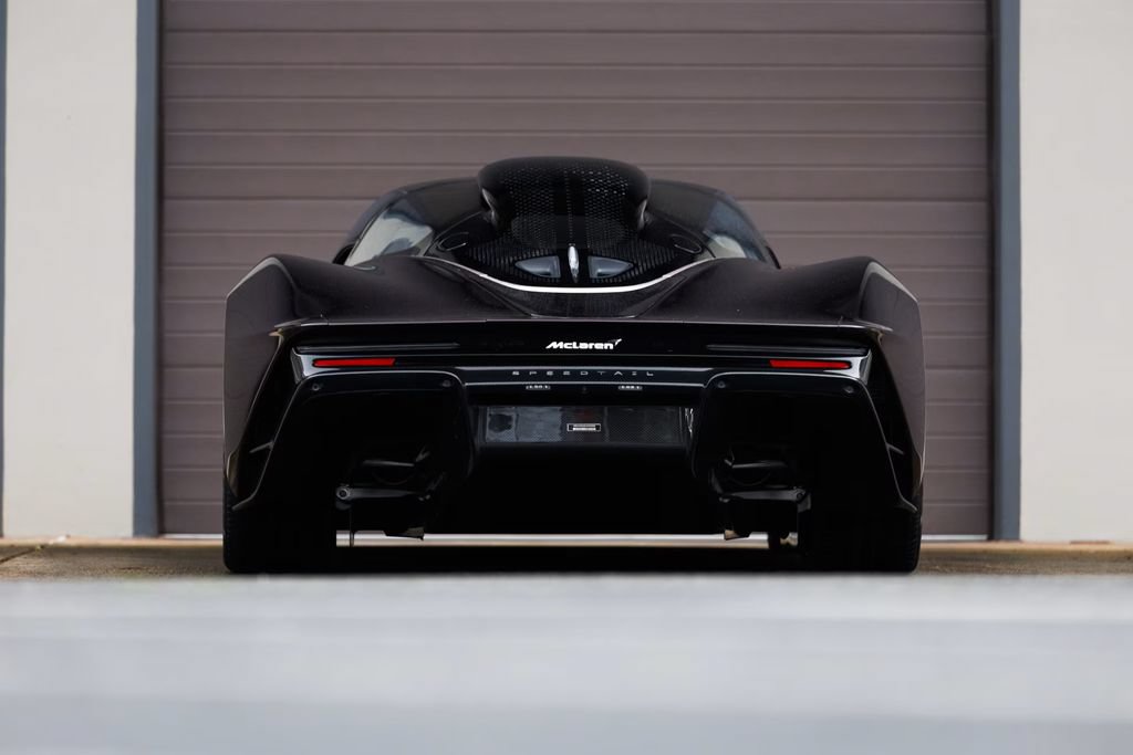 Used 2020 McLaren Speedtail RWD image 33