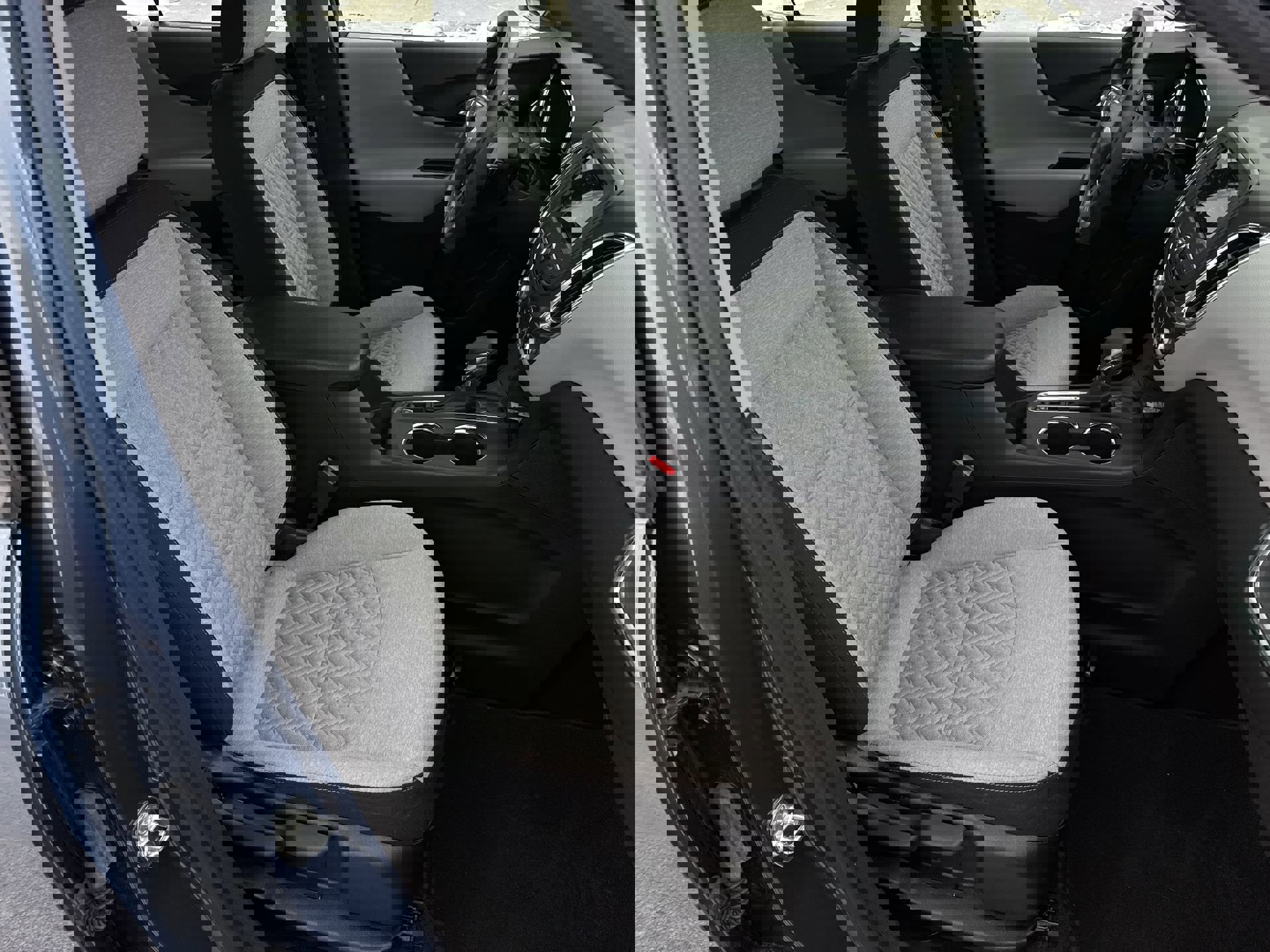 Certified 2024 Chevrolet Equinox LS w/ Driver Confidence II Package image 28