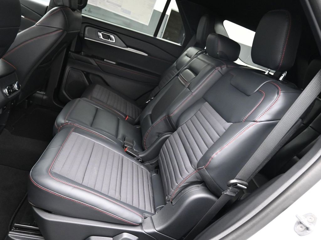 New 2026 Ford Explorer ST-Line w/ ST-Line Street Pack image 20