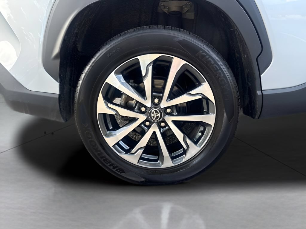 Used 2023 Toyota Corolla Cross XLE w/ Convenience Package AWD/4WD image 30