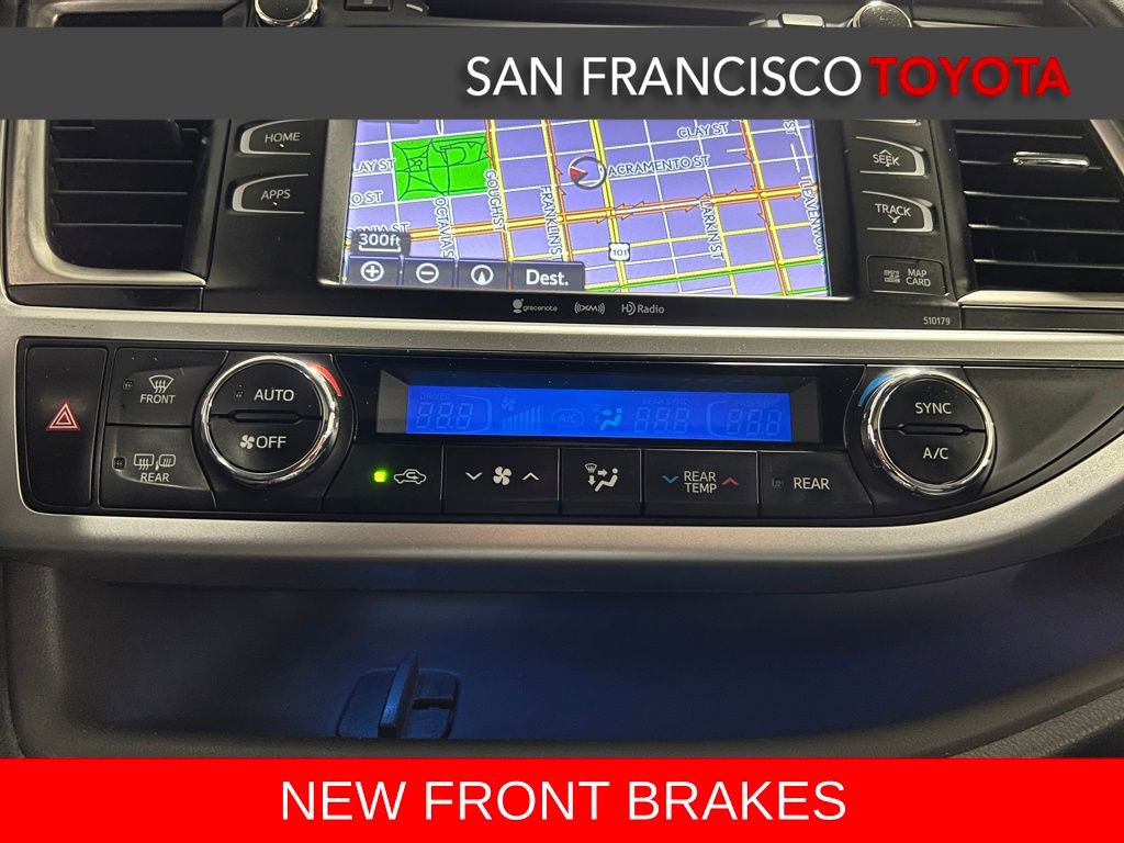 Used 2018 Toyota Highlander SE image 29
