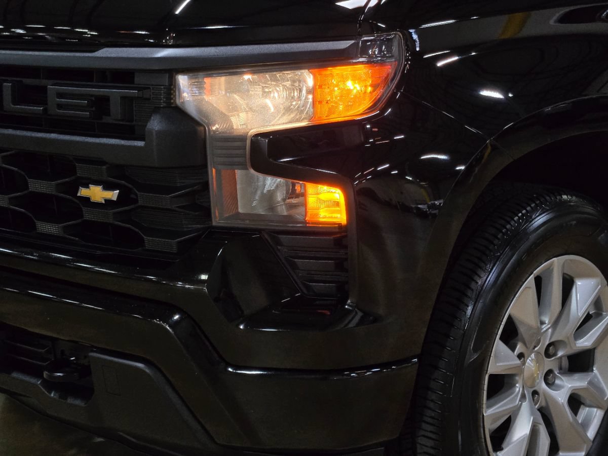 Used 2022 Chevrolet Silverado 1500 Custom RWD image 16