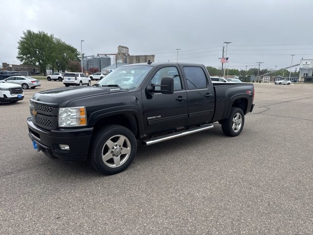 Used 2014 Chevrolet Silverado 2500 LT w/ Z71 Appearance Package AWD/4WD image 3