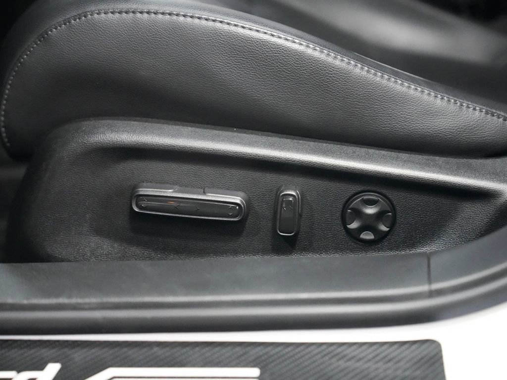 Used 2018 Honda Accord Touring image 32