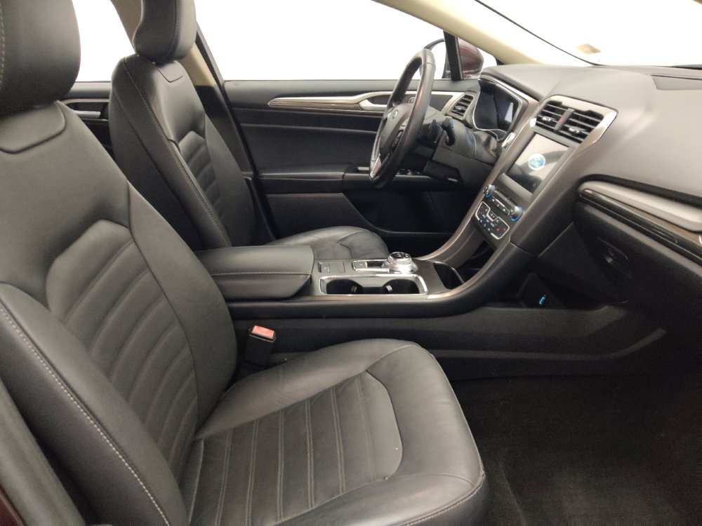 Used 2018 Ford Fusion SE w/ Fusion SE Technology Package FWD image 21