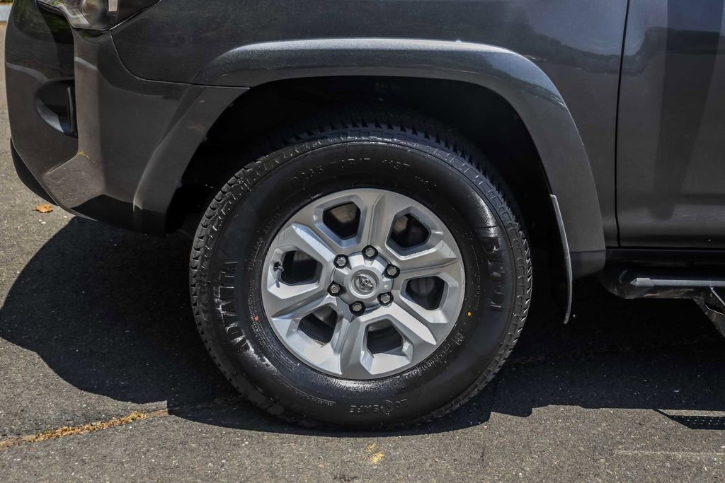 Used 2023 Toyota 4Runner SR5 AWD/4WD image 12