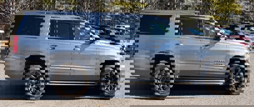 Used 2020 Chevrolet Suburban LT image 11