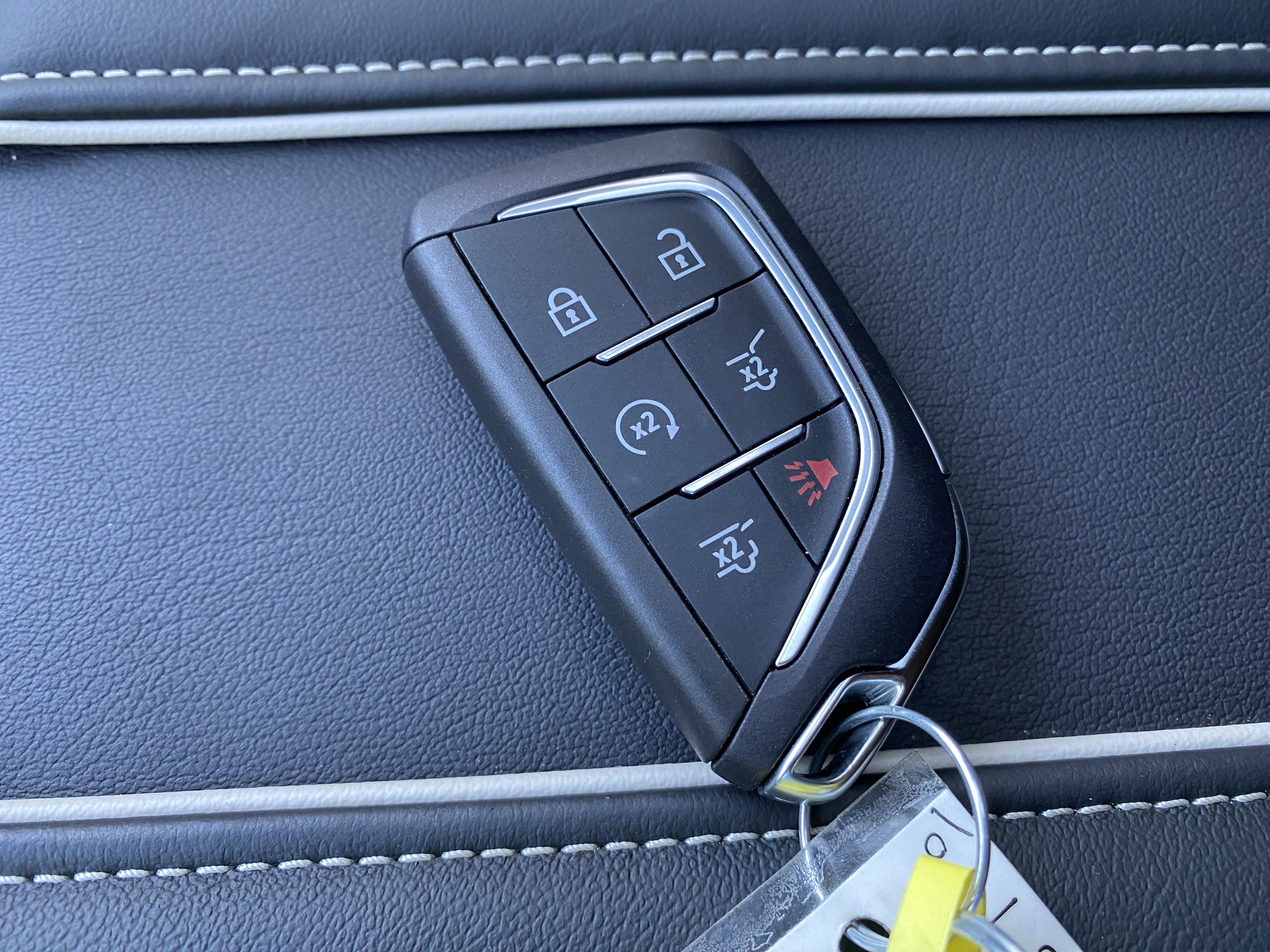 Used 2025 Cadillac Escalade Sport Platinum w/ LPO, Floor Liner Package AWD/4WD image 41