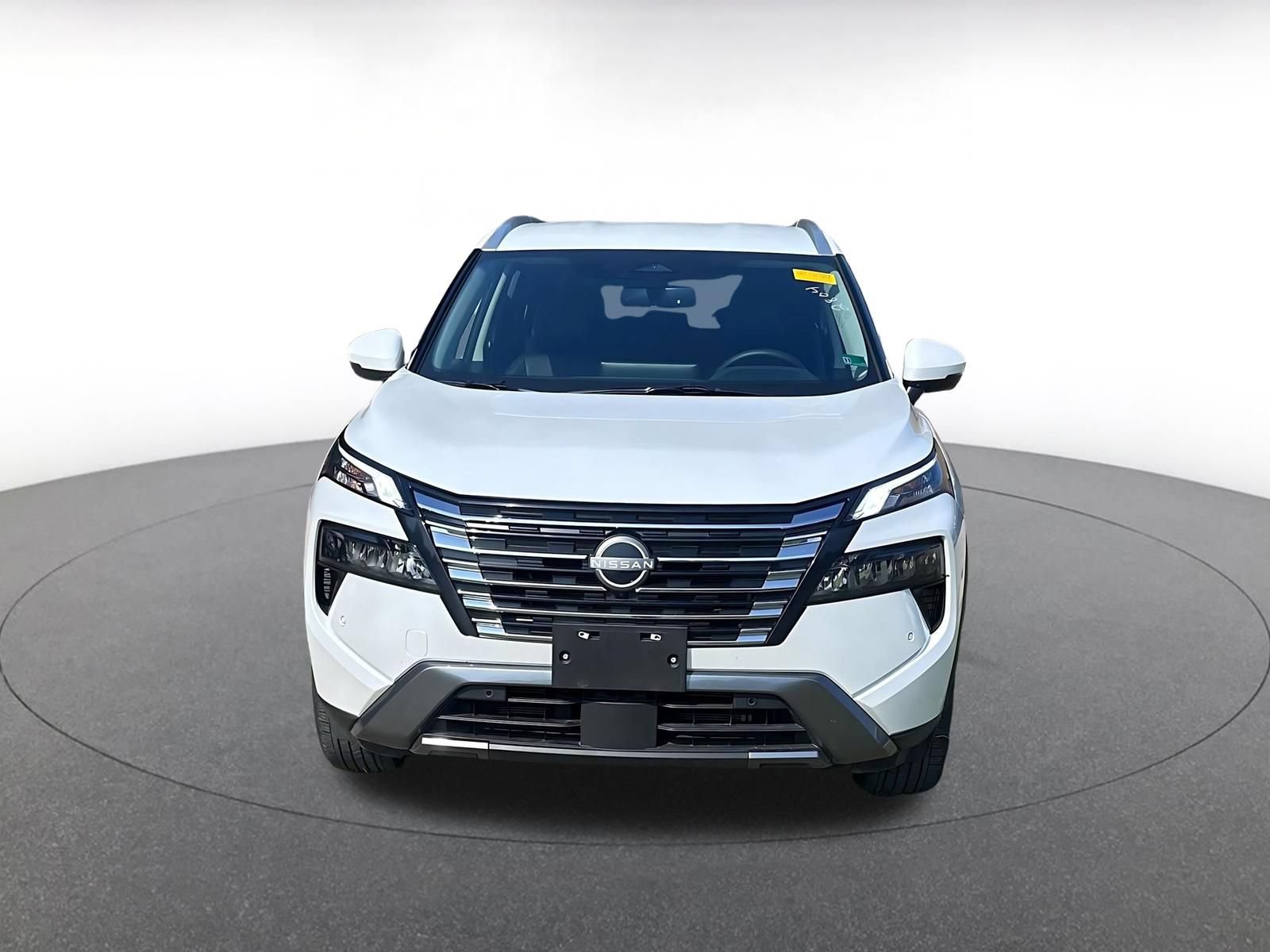 Used 2026 Nissan Rogue SL AWD/4WD image 3