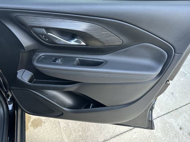 Used 2022 GMC Terrain SLT w/ Tech Package image 33