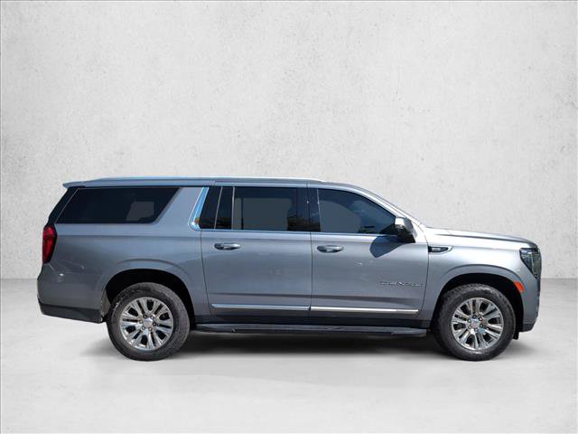 Used 2021 GMC Yukon XL Denali AWD/4WD image 4