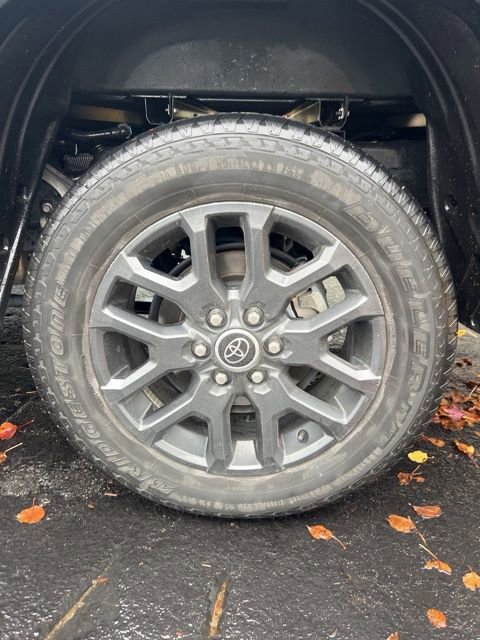 Used 2023 Toyota Tundra Platinum image 12