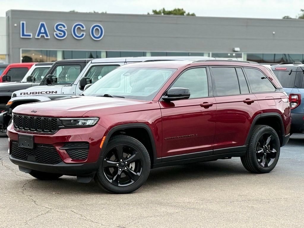 Used 2023 Jeep Grand Cherokee Altitude