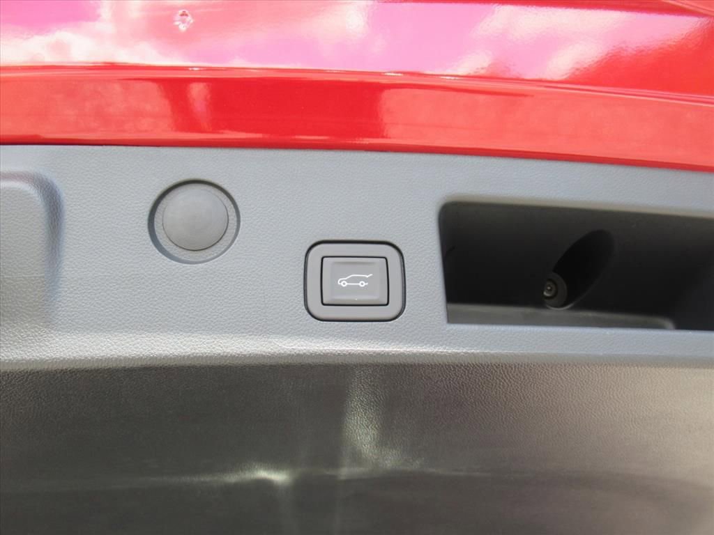 New 2026 GMC Terrain AT4 w/ Convenience Package III image 32