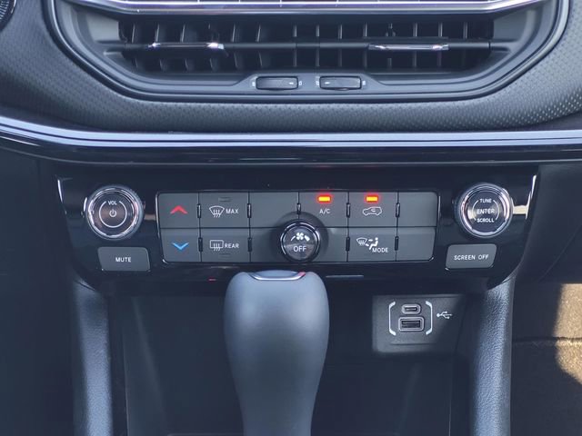 New 2026 Jeep Compass Latitude image 14