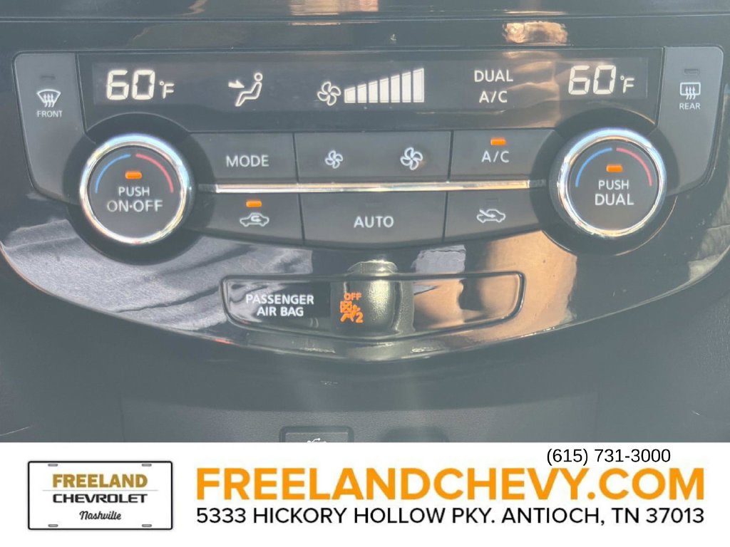 Used 2017 Nissan Rogue SV FWD image 32